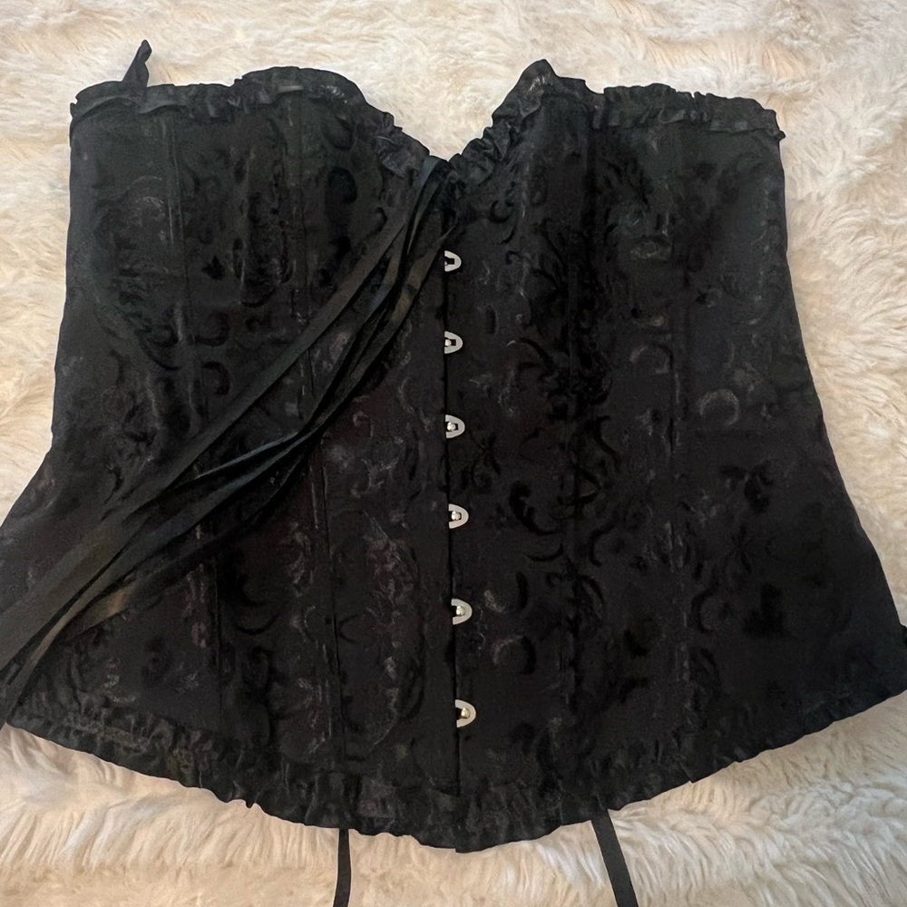 Black Lacey corset